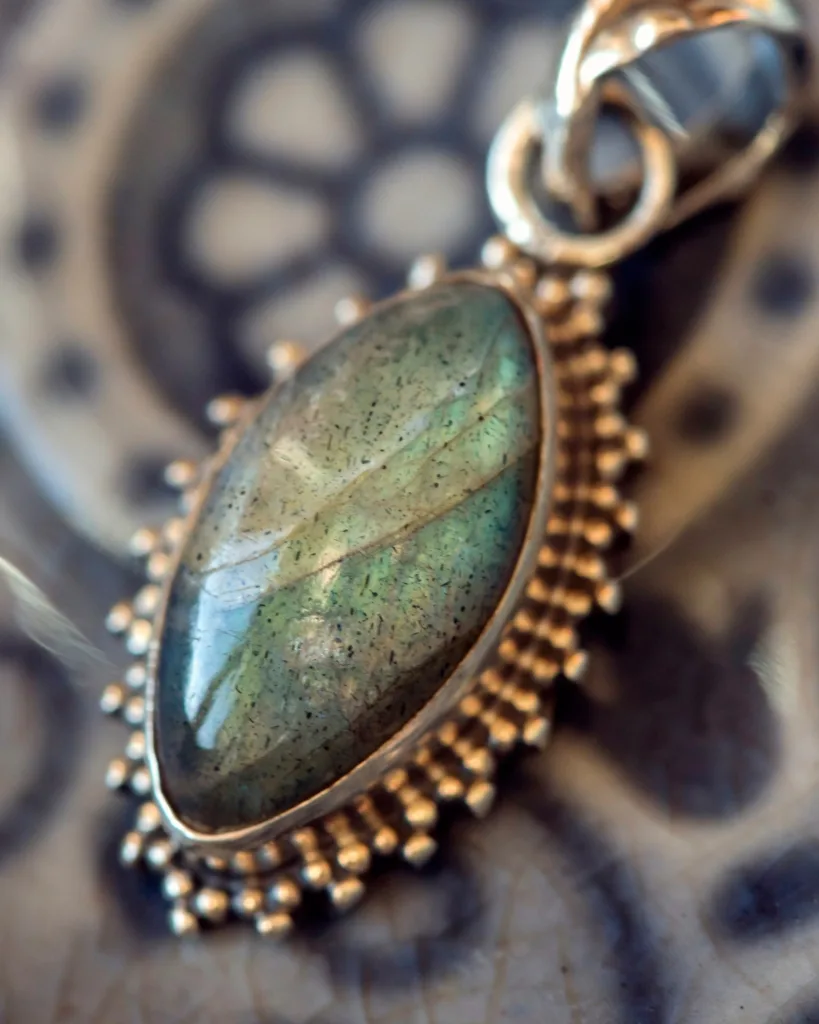 labradorite pendant