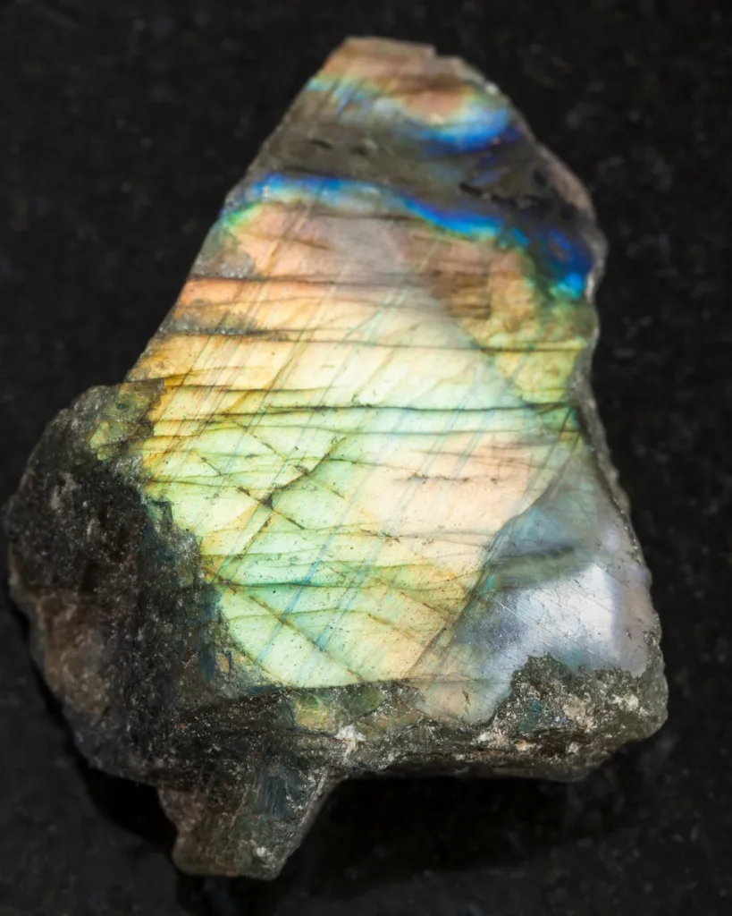 Labradorite Meaning and properties